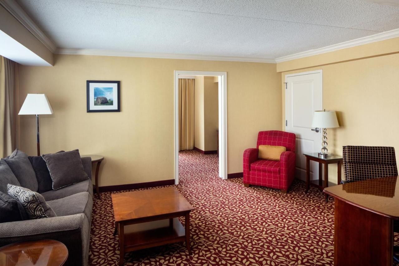 Indianapolis Marriott East Hotel Exterior foto