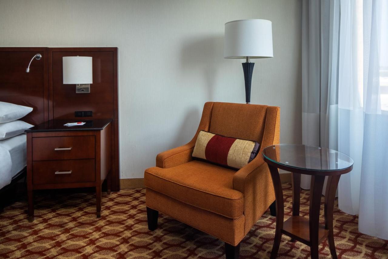 Indianapolis Marriott East Hotel Exterior foto