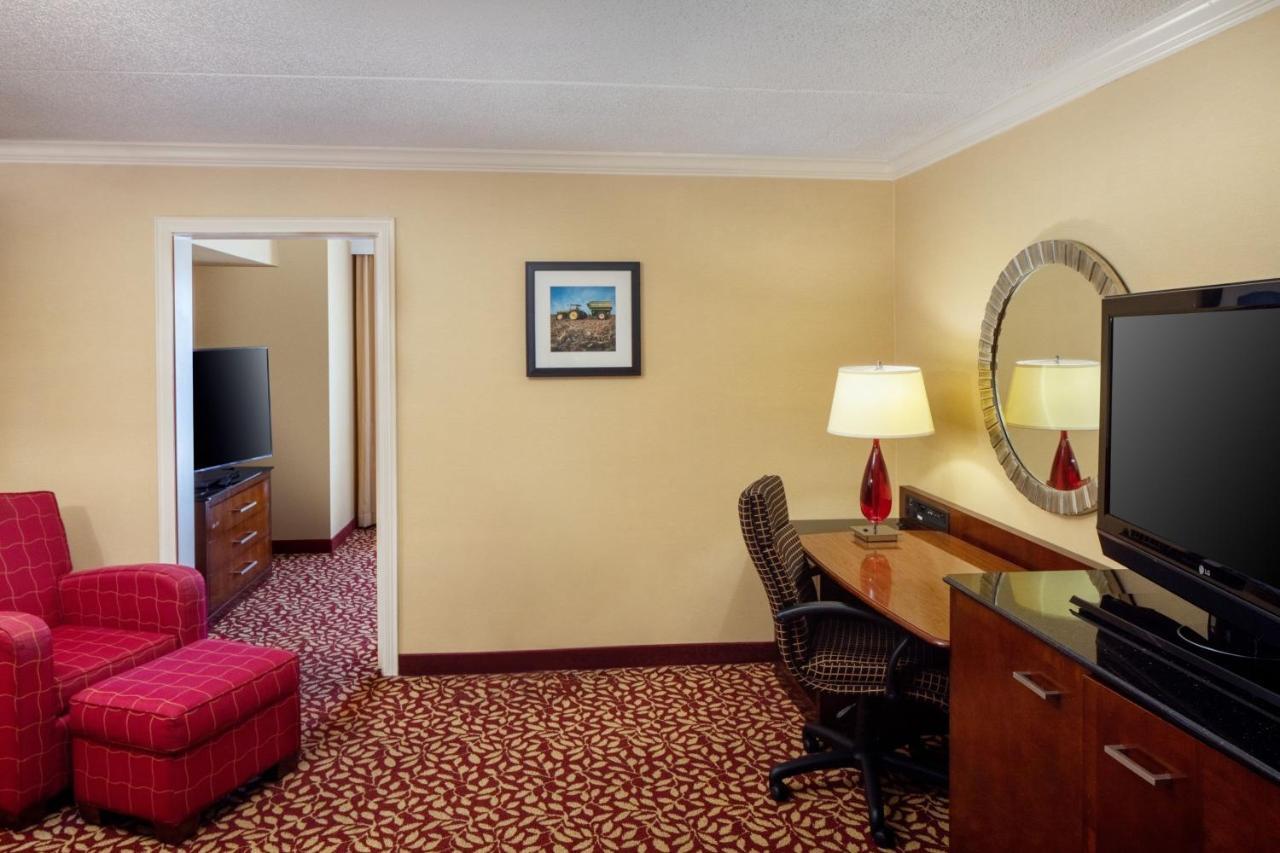 Indianapolis Marriott East Hotel Exterior foto