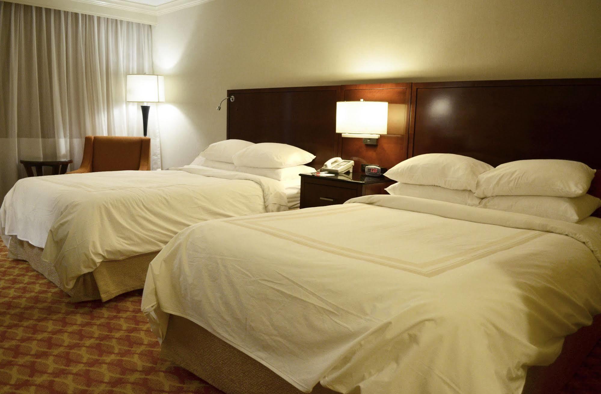 Indianapolis Marriott East Hotel Exterior foto