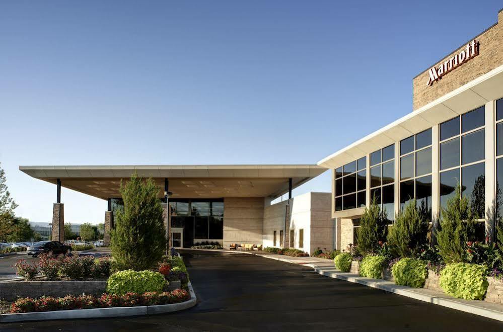 Indianapolis Marriott East Hotel Exterior foto